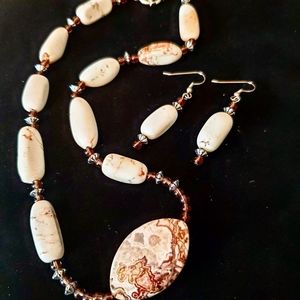 Natural Stones Necklace and Earrings Set